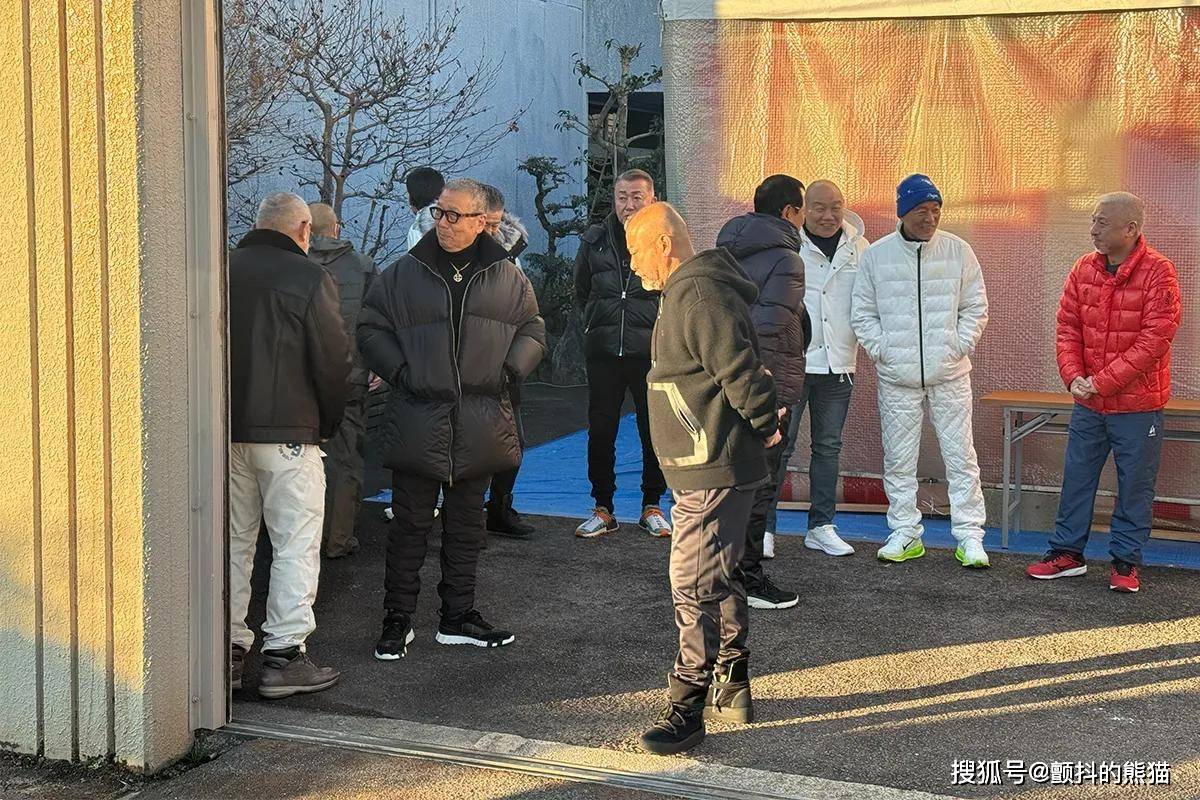 原創當黑社會遇上奢侈品：山口組元旦搗年糕，成了頂級奢侈品秀場