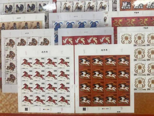 《丙午年》馬年生肖郵票今日開售！有人連夜排隊——