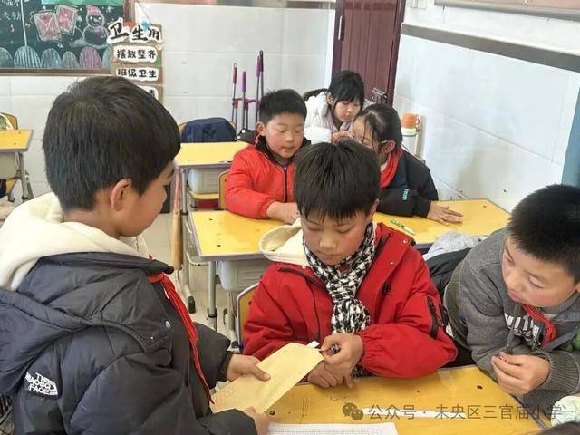 詩詞闖關展風采 少年摘得