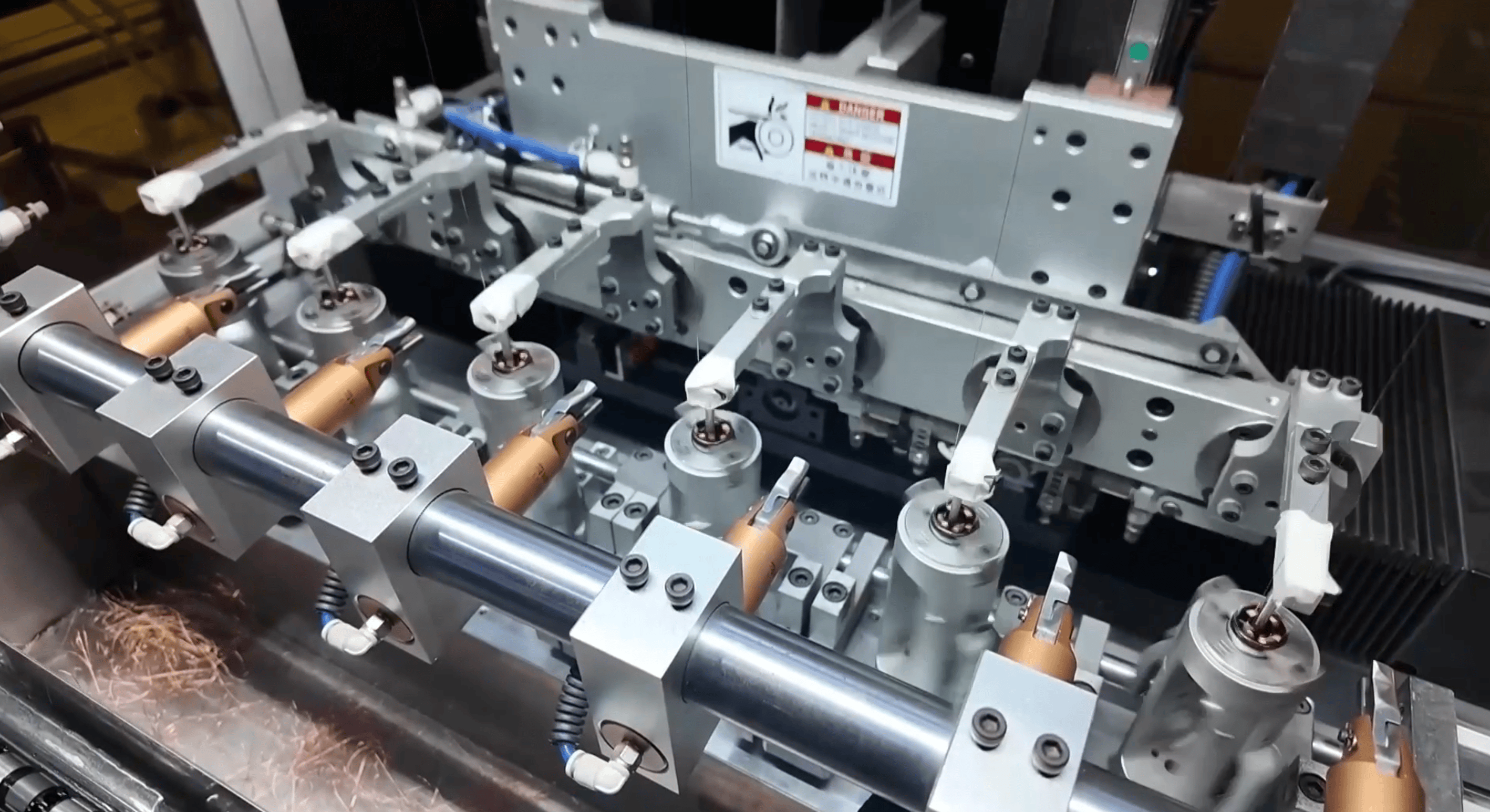 科技賦能智慧生產 自研零件驅動全球品牌