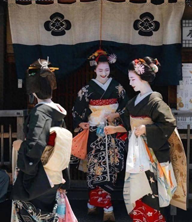 原創日本終於發現：攔住了中國移民，就只能讓穆斯林移民上街宣示主權