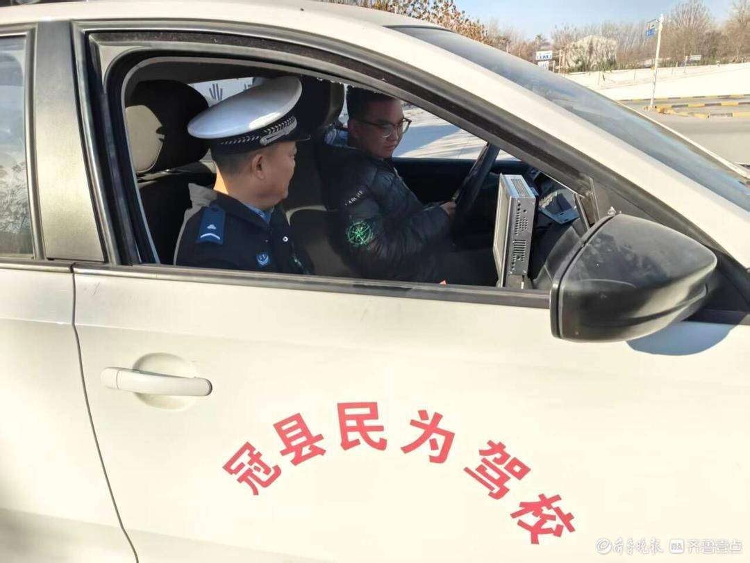 守護安全從“起步”開始！冠縣交警走進駕校