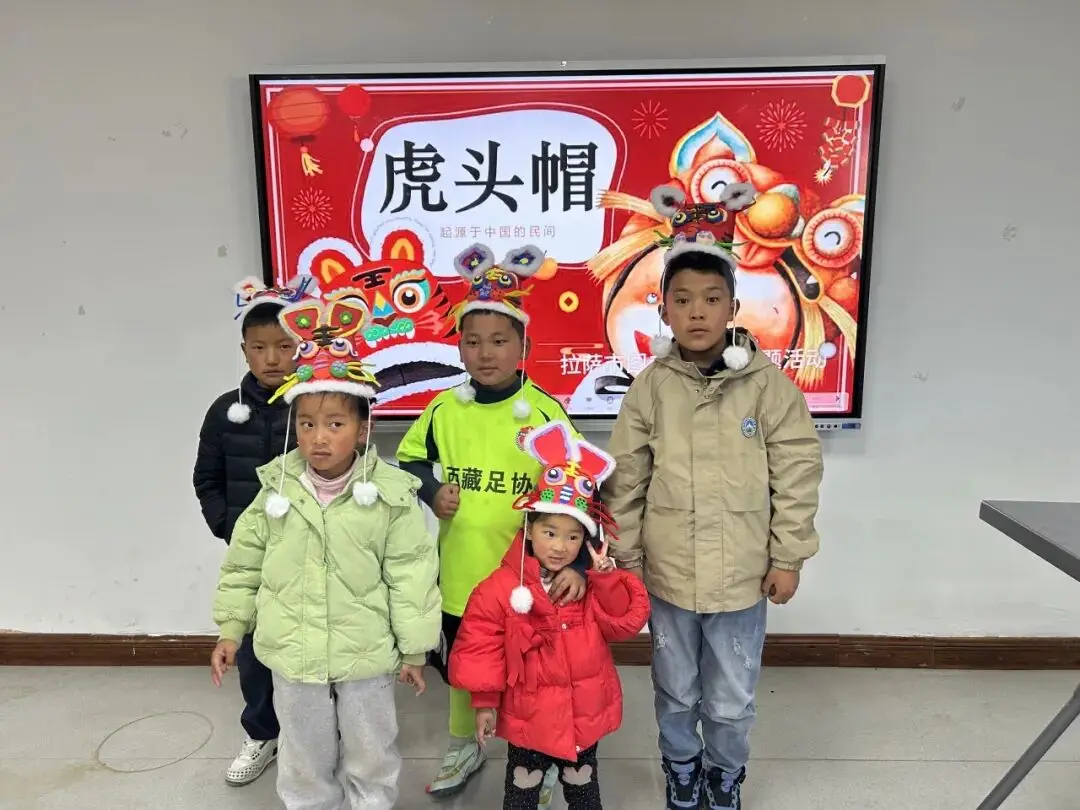 西藏拉薩市圖書館舉辦親子手工主題活動