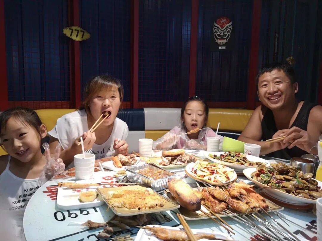 鶴崗「房產一哥」，轉行擦邊背後