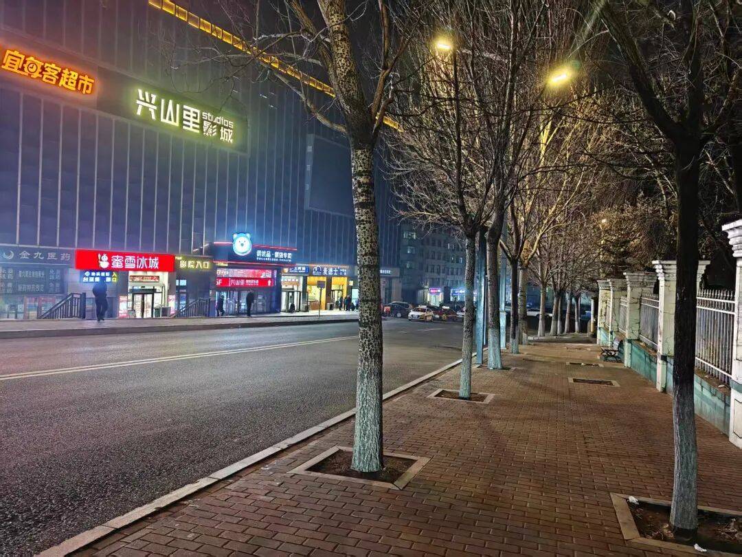 鶴崗「房產一哥」，轉行擦邊背後