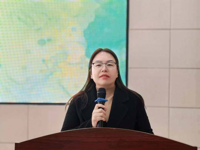 鄭州高新區蓮花街小學召開家委會會議