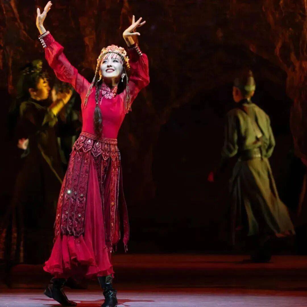 這部佟麗婭主演的舞蹈詩劇，用舞蹈書寫了民族的散文詩