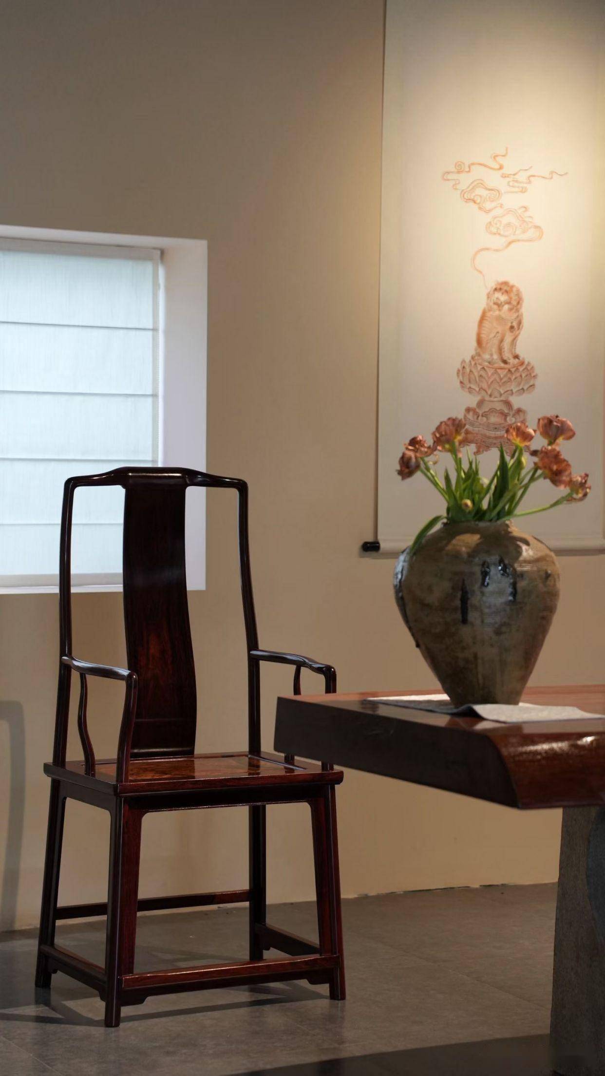 收藏級封神，紫檀鑲黃花梨，主人椅天花板