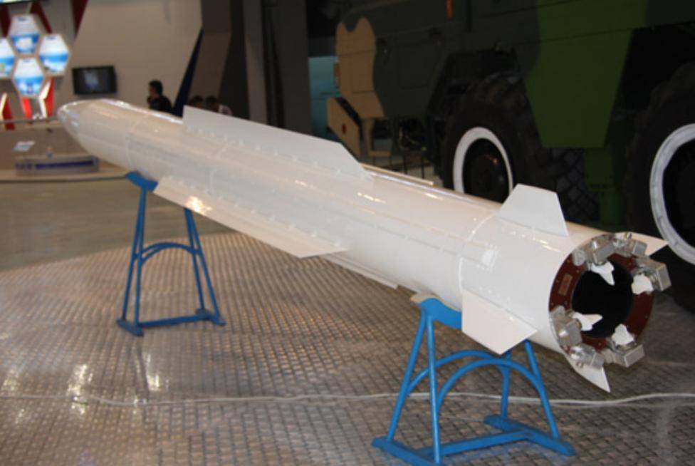 原創“神鷹-400”亮相！全球首款垂髮遠端制導，四項優勢獨樹一幟