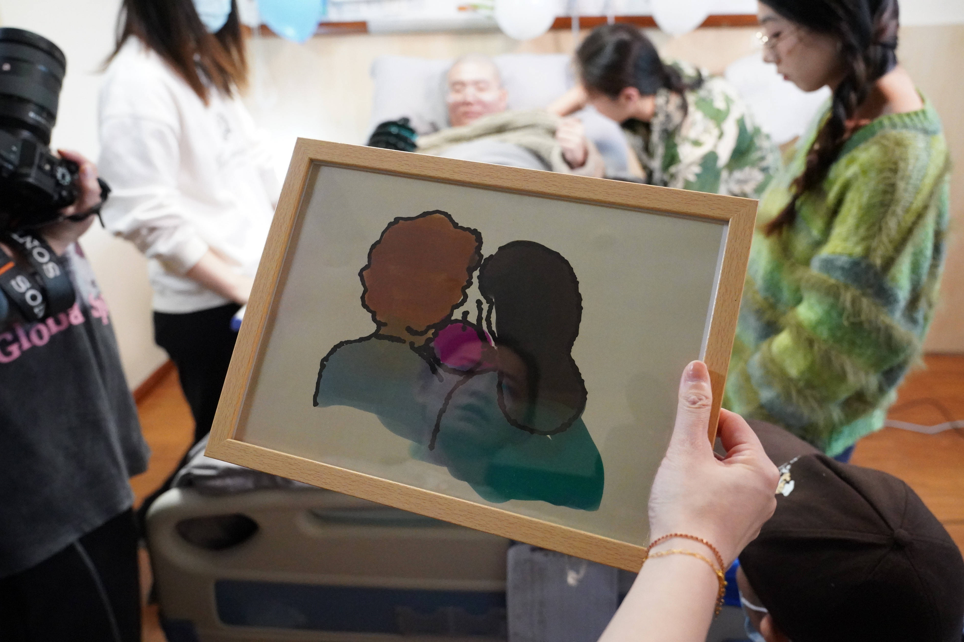 這張週歲生日賀卡背後，是滿滿的父愛和科技