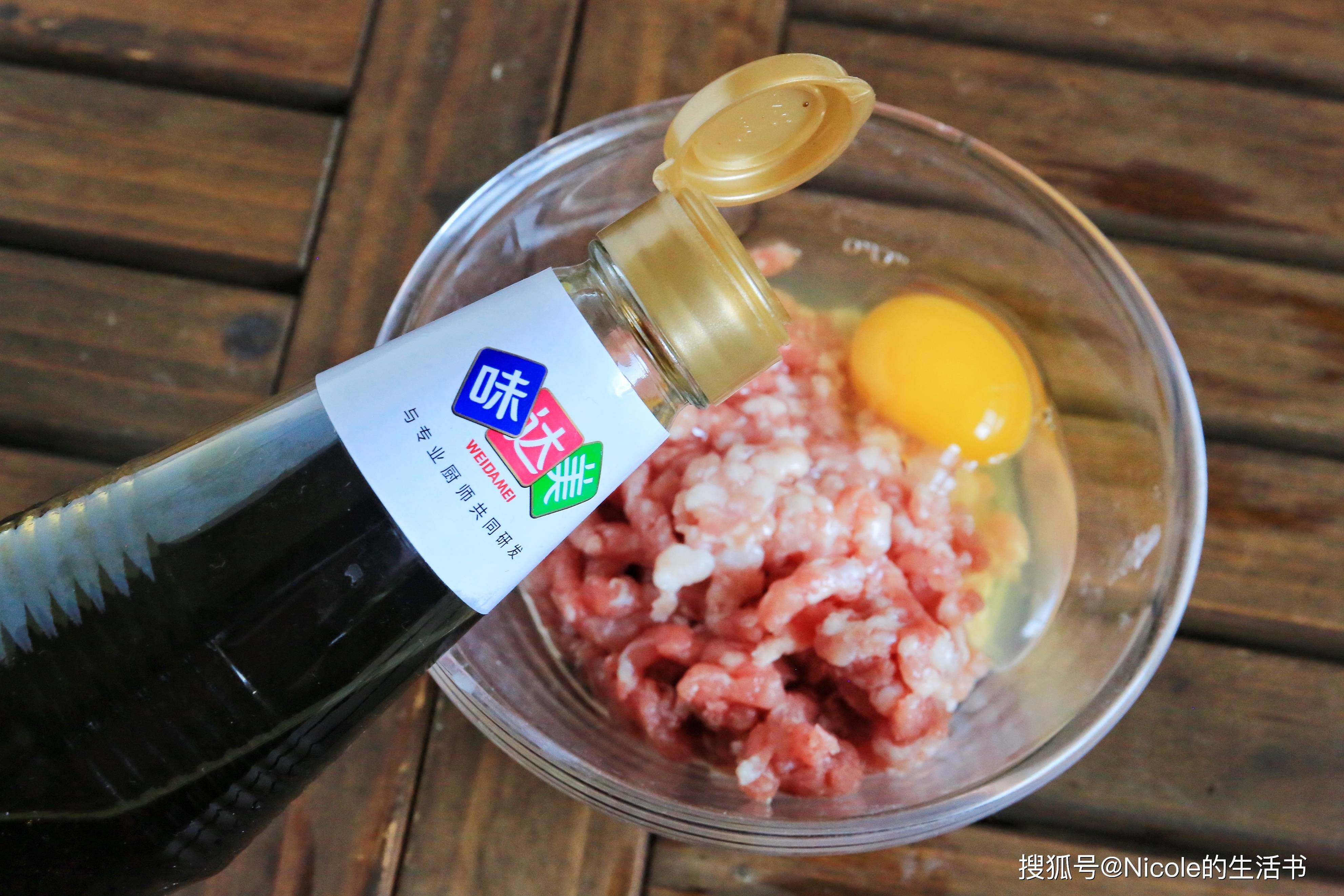 原創帶來無限暖意的秋冬美食：砂鍋白菜丸子煲