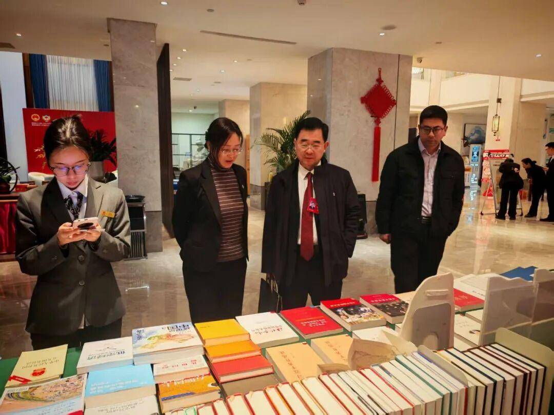 鄭州圖書館“書香凝共識，聚力謀發展”專題服務活動舉辦