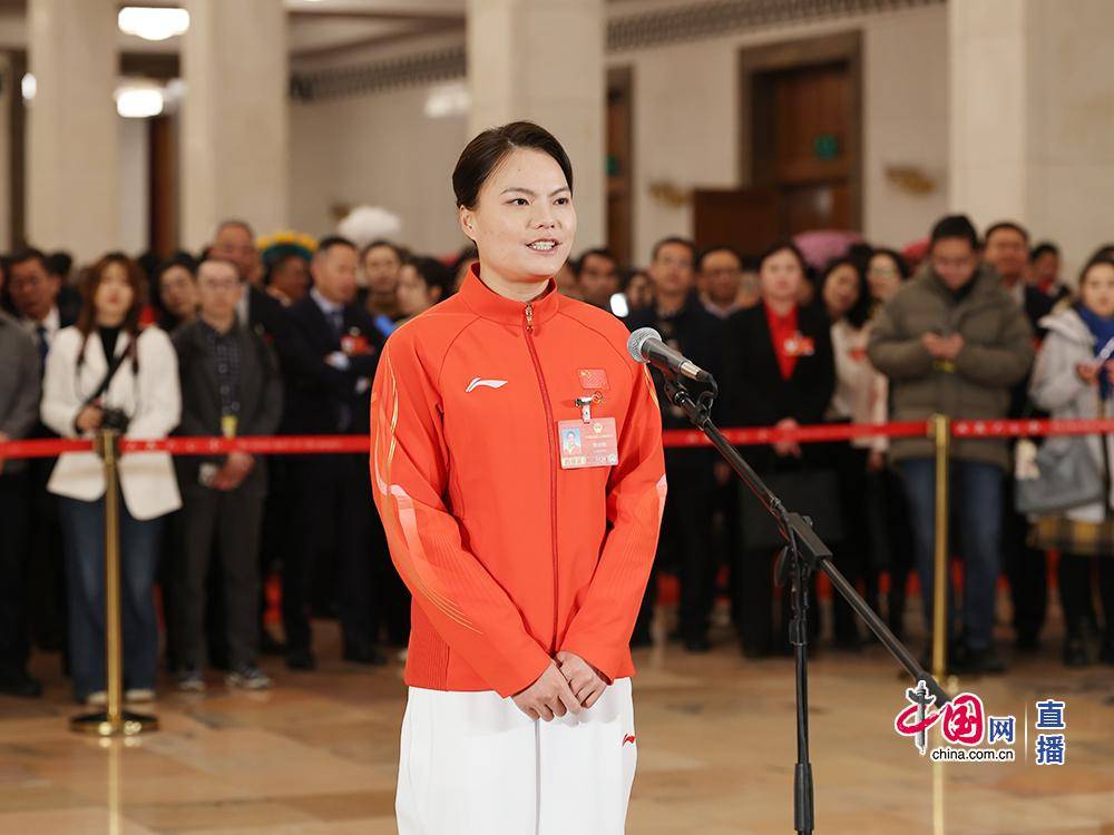 徐詩曉代表：國家快速發展給了我們施展才華的舞臺