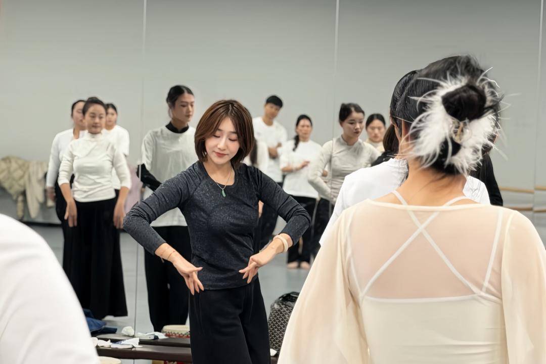 湖北省舞蹈家協會“文藝兩新”公益培訓班走進孝感