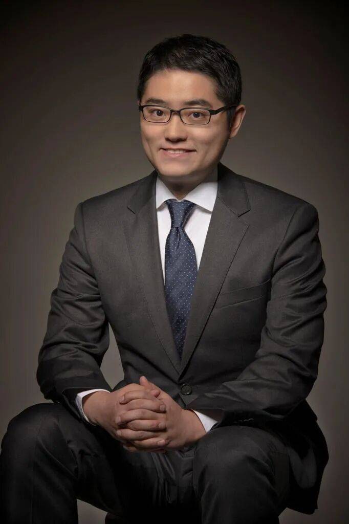 嚴飛：自我書寫和情緒修復｜刀鋒圖書獎推委2025閱讀圖景