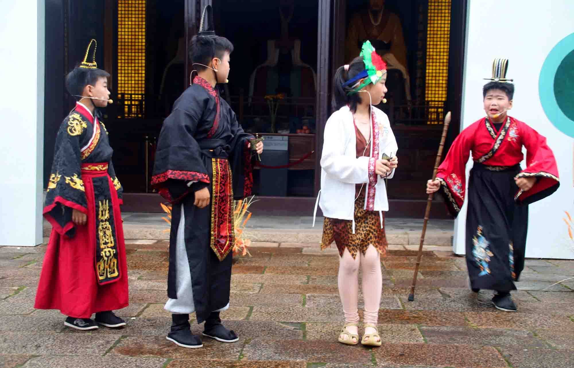 蘇州市勞動路實驗小學：兒童劇《泰伯奔吳》沉浸式再現吳地傳奇