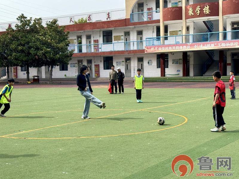 原創綠茵逐夢 快樂成長——中興小學2026年“校長杯”足球班級聯賽圓滿開幕