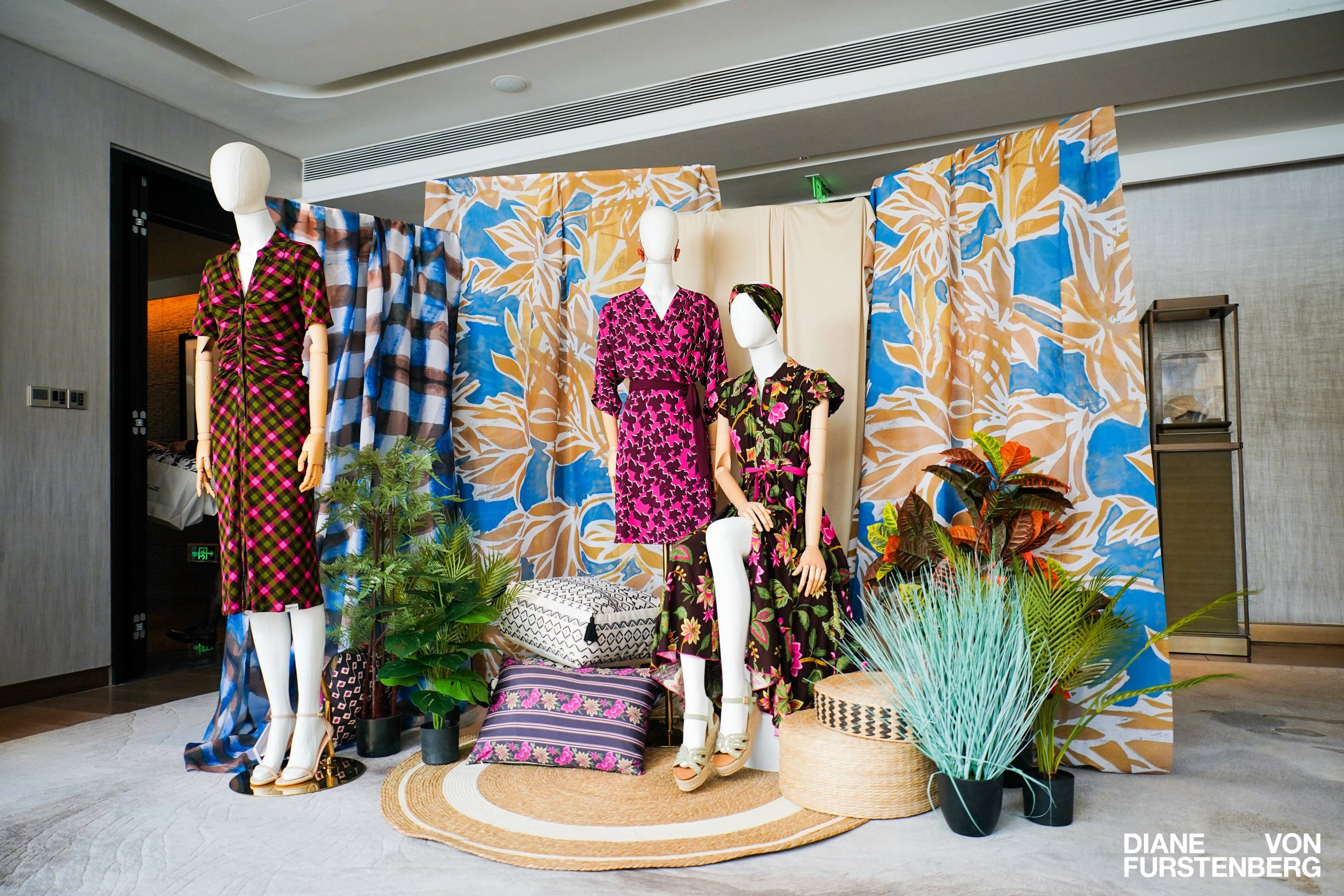 北非藝術入京，DVF以“繁花”派對重寫都市女性日常衣櫥