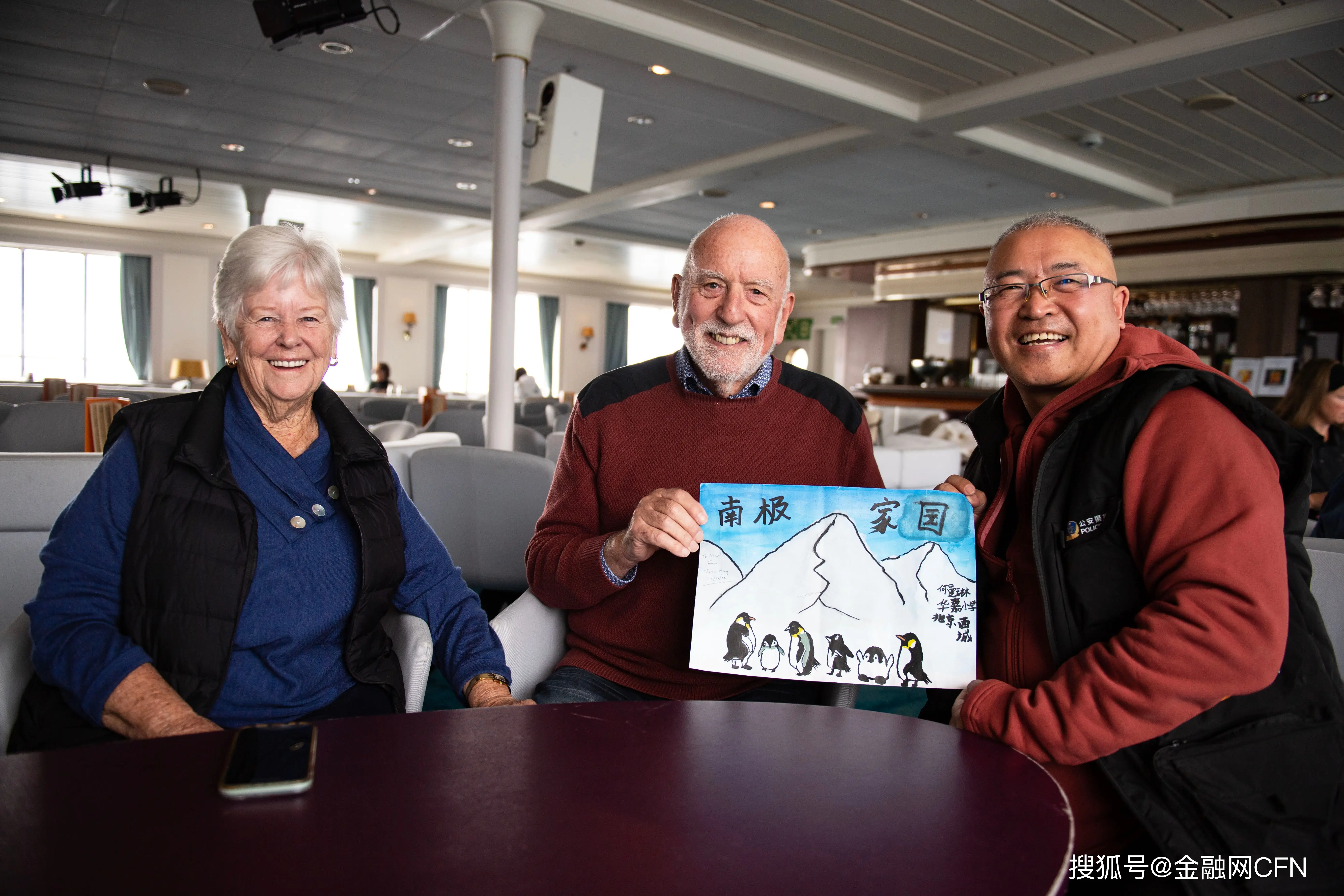 北京小學生何曼琳《南極家園》在紐約時代廣場亮相
