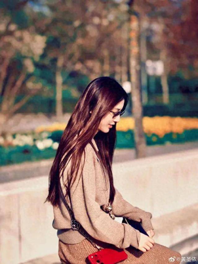 離婚後的黃聖依，已出國瑞士留學深造工商管理，最新發文曬留學生活