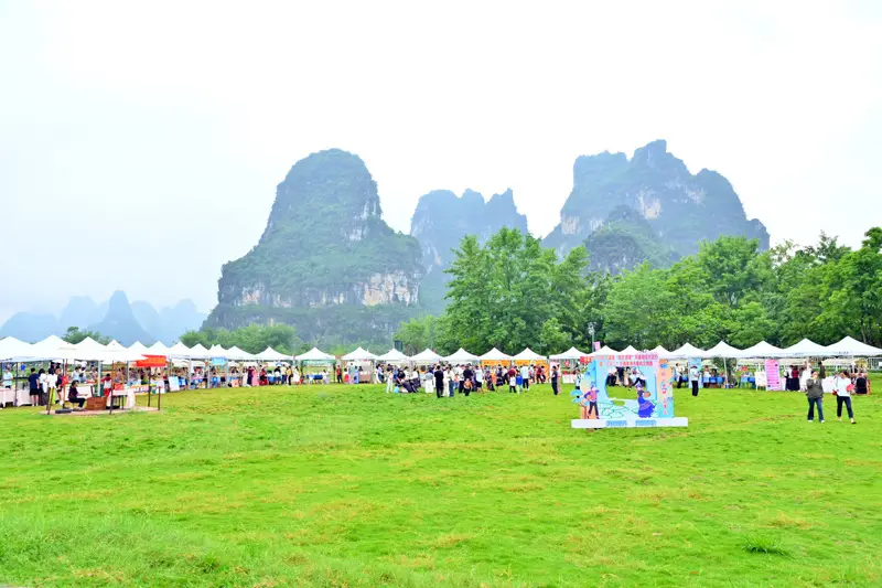 大新縣“三月三”非遺美食文創展人氣爆棚