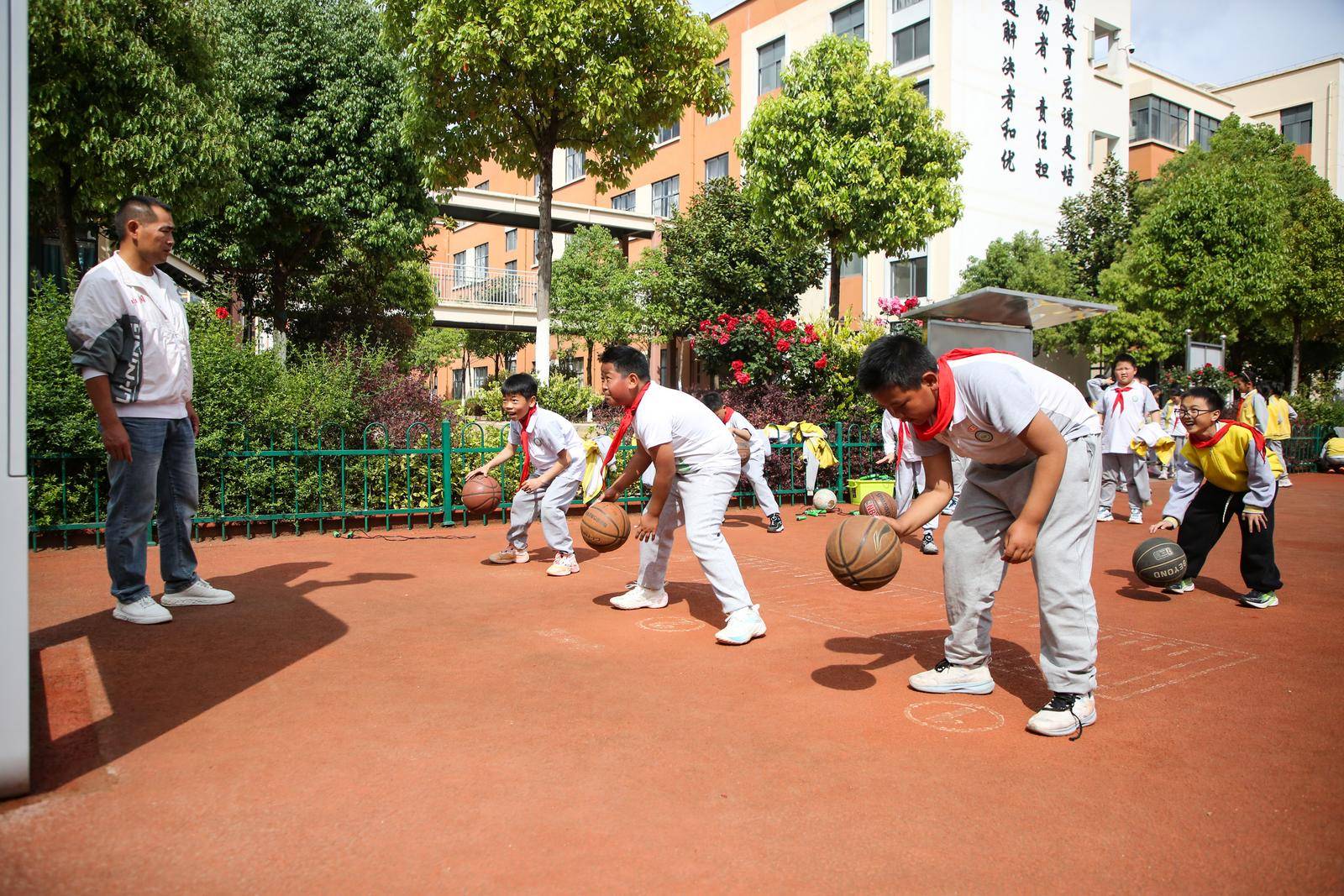 曲靖會澤：AI“助教”站上操場，翠屏小學讓體育課“燃”起來