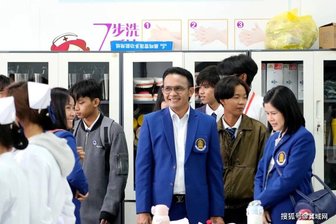 石家莊財經職業學院舉辦首屆“臥龍工坊”留學生開班典禮