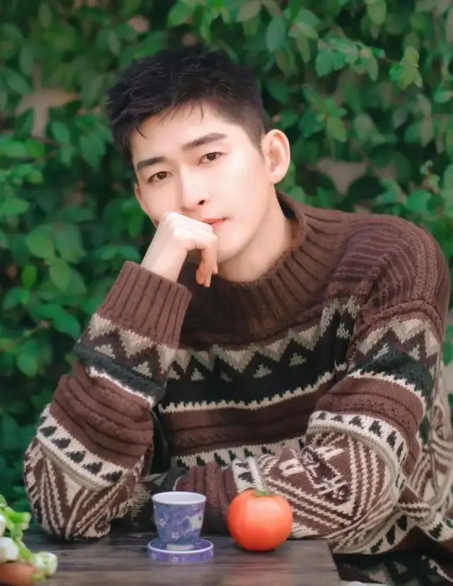 “張翰就醫後前往移民局”登上熱搜，最新回應