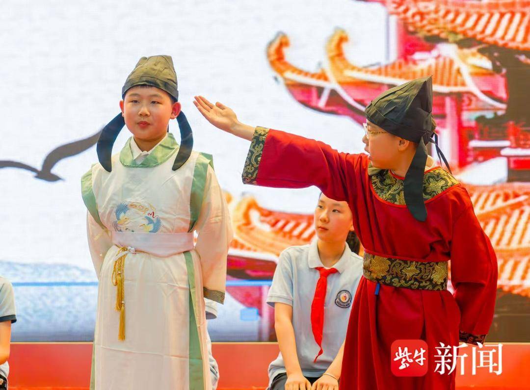 “晨誦、午讀、暮省”十年如一日！南京這所小學讀書節倡導家校共讀