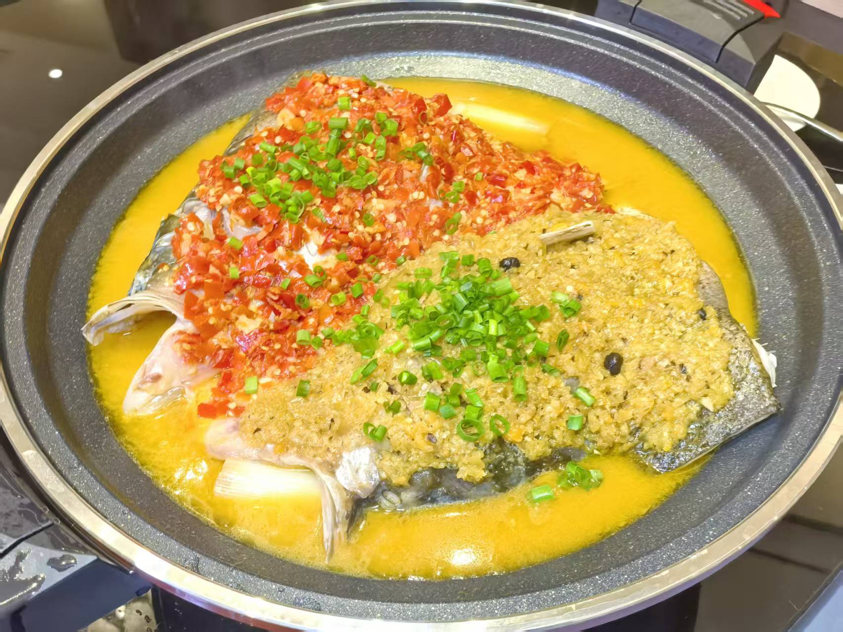 打破高階酒店美食“壁壘”武漢山水富麗華酒店啟幕小龍蝦節