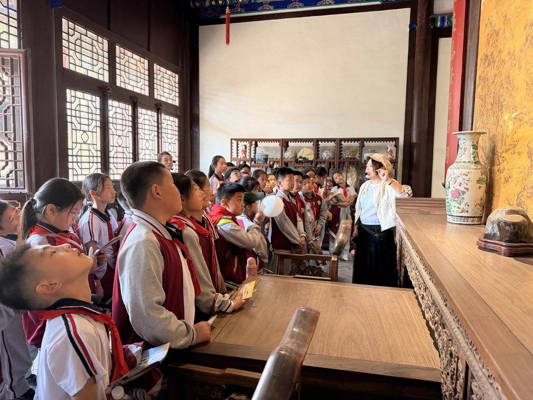 逸夫小學600學子走進杜受田故居尋跡先賢文脈，探尋帝師家風