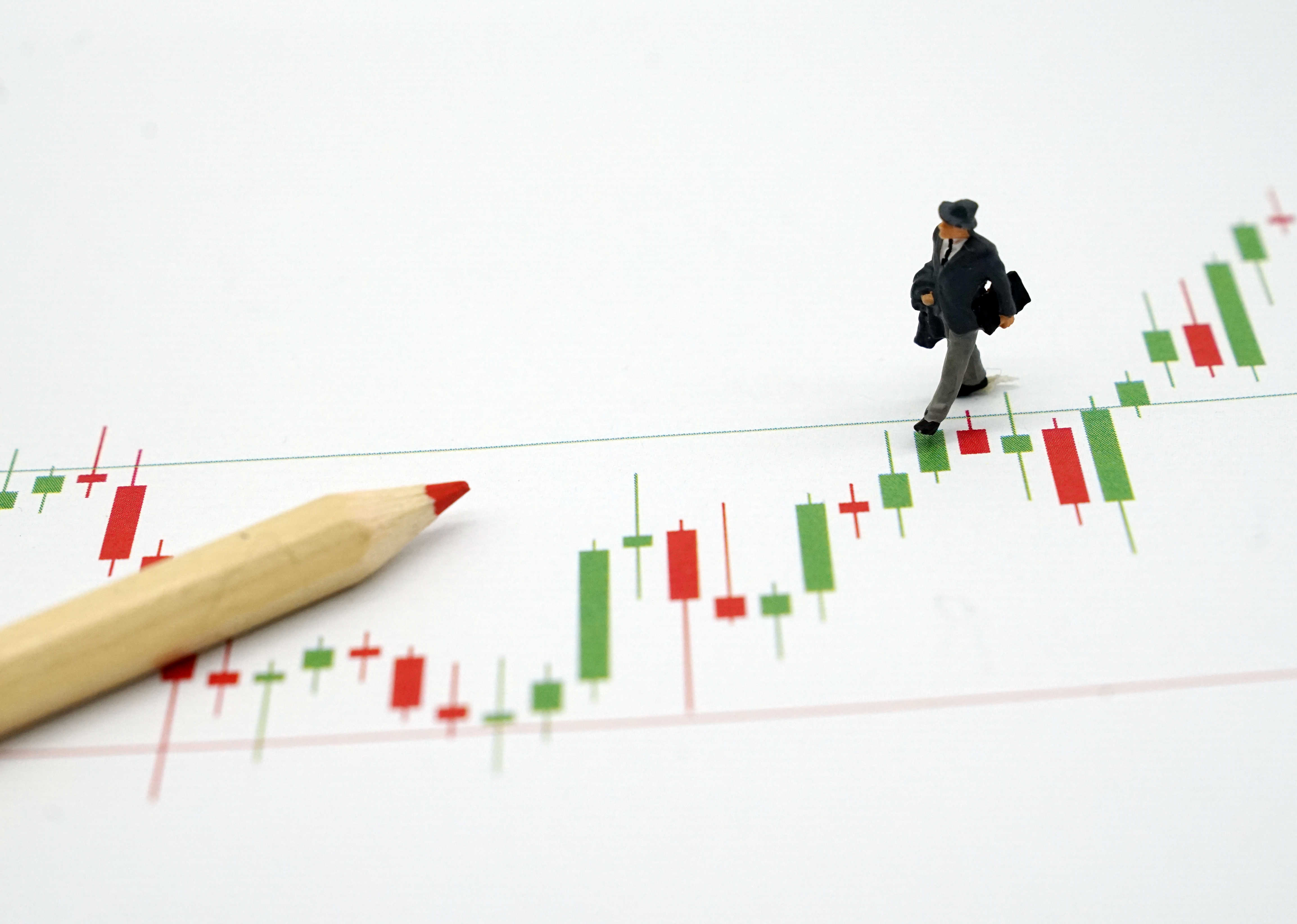 日經225指數受汽車股拖累低開0.9%