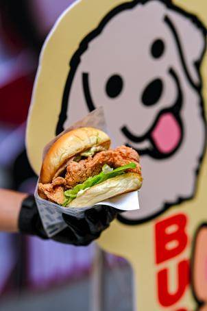 深圳首屆吃堡漢堡節啟幕 以美食IP啟用五一消費新活力