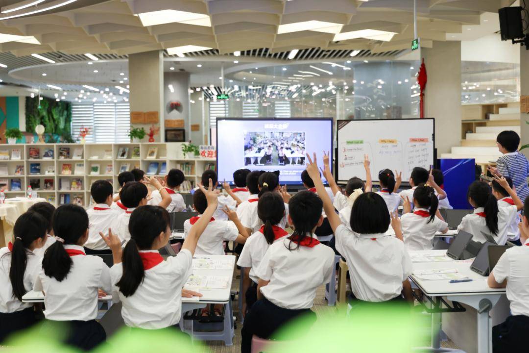 原創獨角獸海亮科服，卡位了AI+教育最大市場