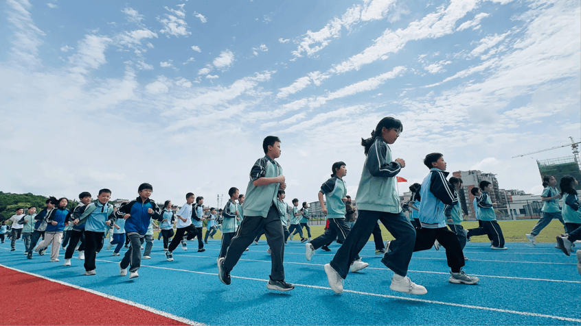 陽光體育強體魄 五育並舉促成長——尋烏縣第一小學開展陽光大課間展示活動