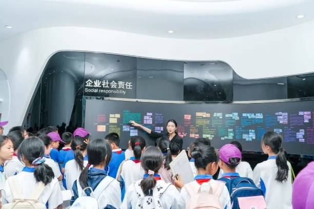 深高東小學部走進齊心集團，創新探索實踐育人新模式