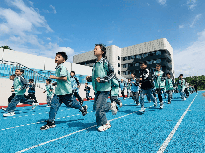 陽光體育強體魄 五育並舉促成長——尋烏縣第一小學開展陽光大課間展示活動