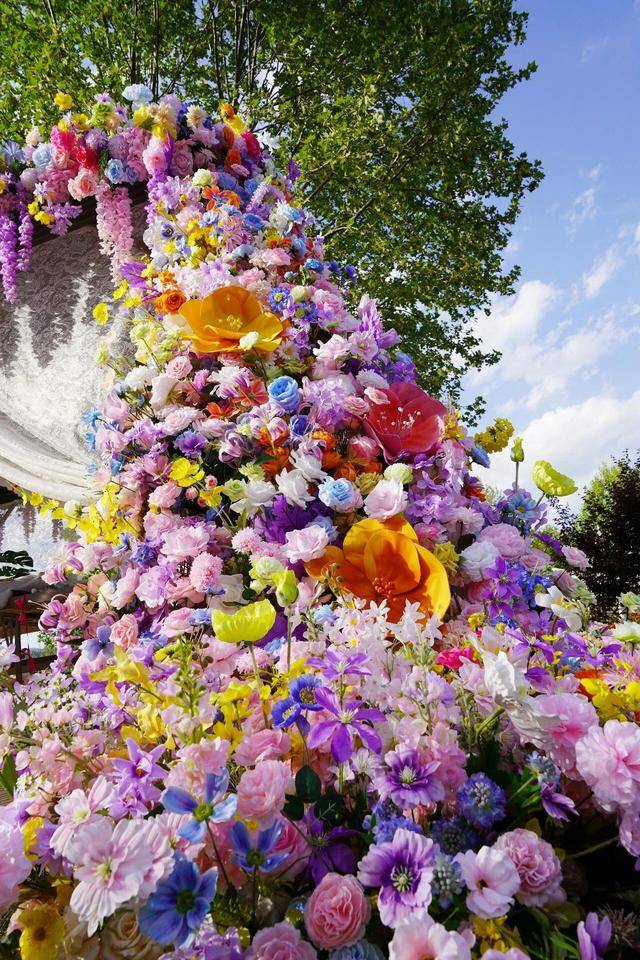 五一暢遊雞冠洞：自然奇觀邂逅花海狂歡，演藝美食免單暢享！