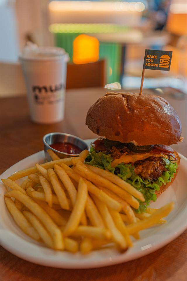 潮牌、美食、高階體驗全覆蓋！東城首店矩陣再擴容——