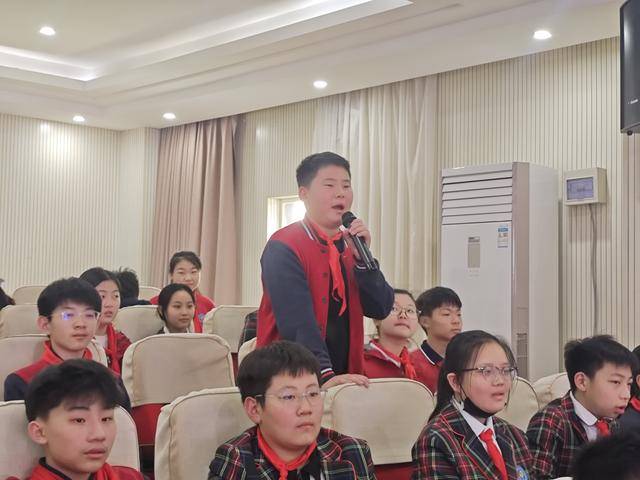 鄭州中原區瀾景小學開展愛鳥護鳥主題講座