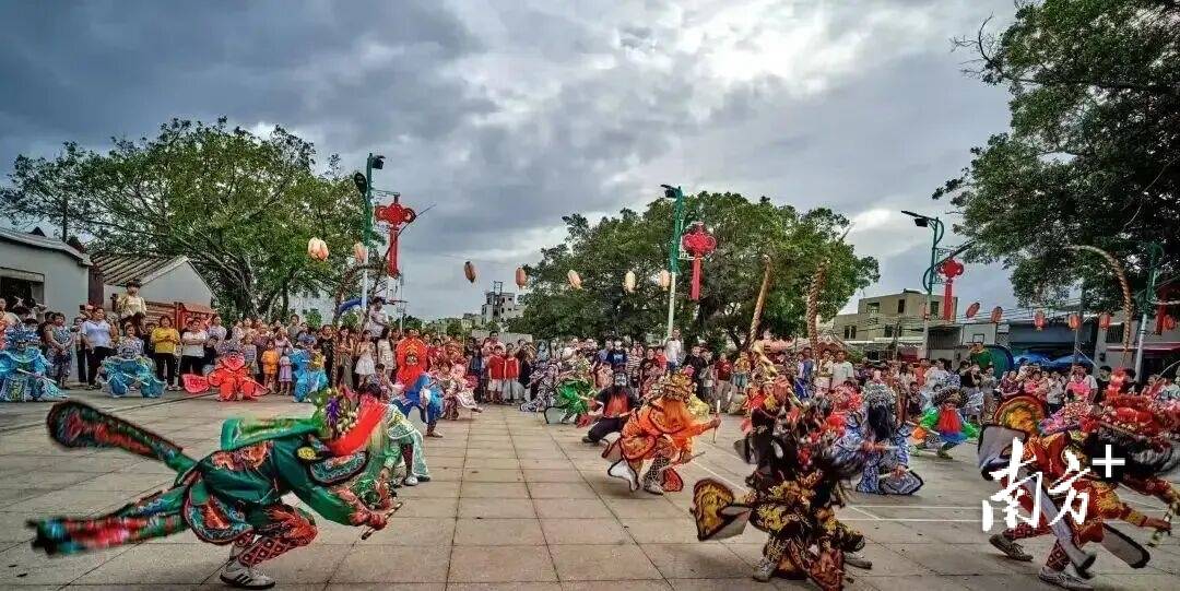 “五一”到汕頭，在龍湖東溪村賞非遺、看大戲、品美食