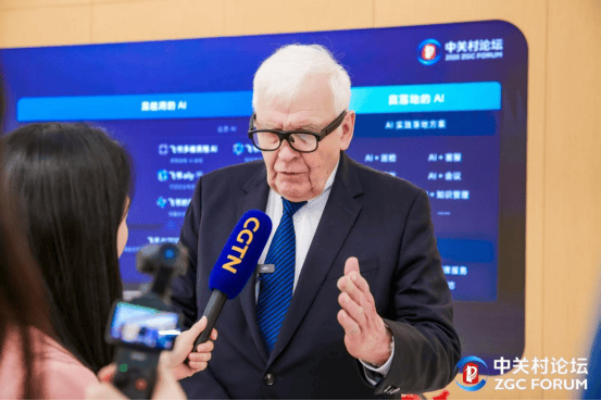 AI+AR眼鏡進入“場景驗證期”：翻譯為什麼先跑出來？