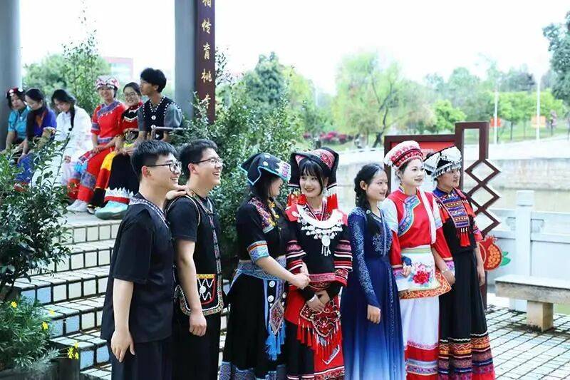 【滇中翡翠 融和楚雄】教育鑄魂育新人 同心築夢譜新篇——楚雄州深化校園鑄牢中華民族共同體意識教育紀實