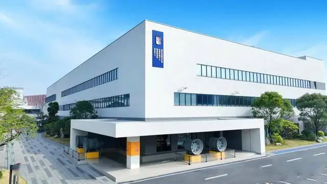 皇派門窗朱夢思接受新華網專訪：皇派門窗11年堅守416隔音日，守護人居“靜”界